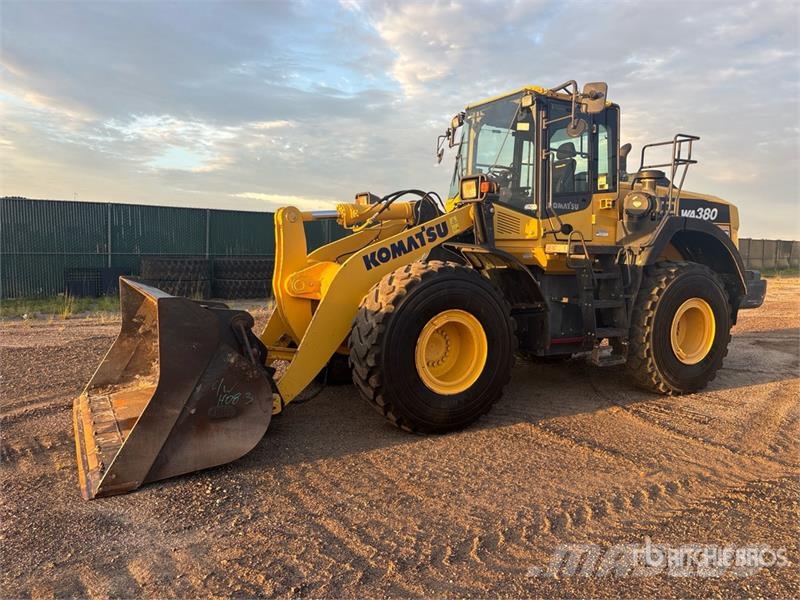Komatsu WA380-8 Wheel Loader Rataslaadurid