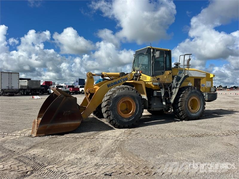 Komatsu WA470-7 Pale gommate