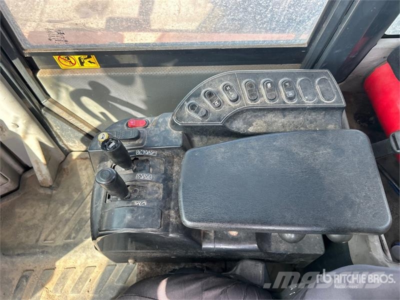 Komatsu WA470-7 Pale gommate