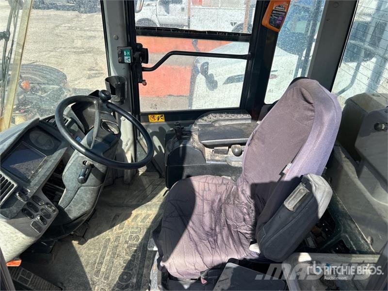 Komatsu WA470-7 Pale gommate