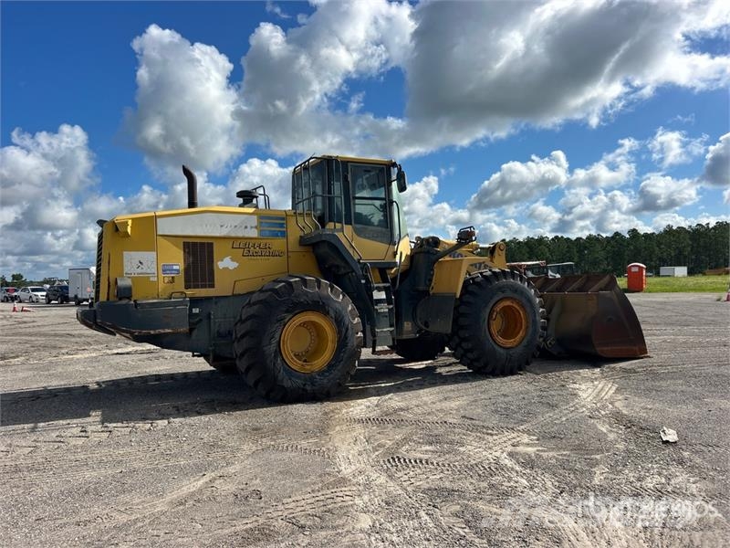 Komatsu WA470-7 Pale gommate