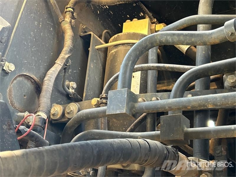 Komatsu WA470-7 Pale gommate