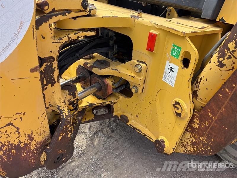 Komatsu WB140 Retroescavadeiras