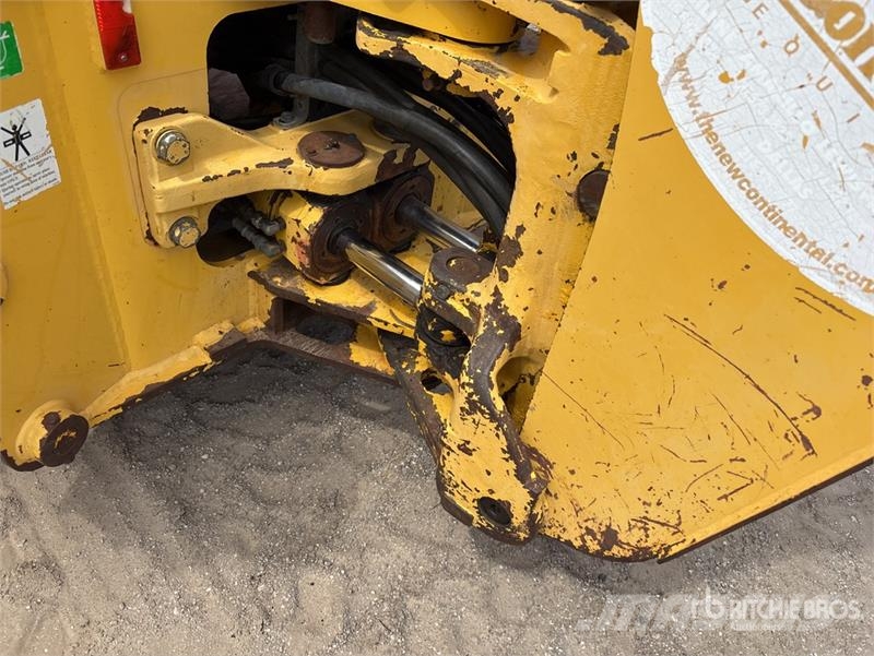 Komatsu WB140 Retroescavadeiras