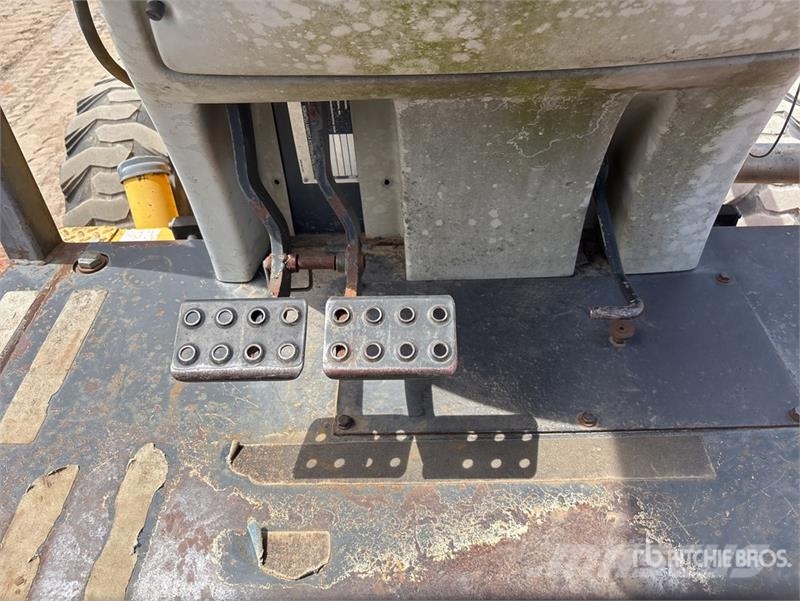 Komatsu WB140 Retroescavadeiras