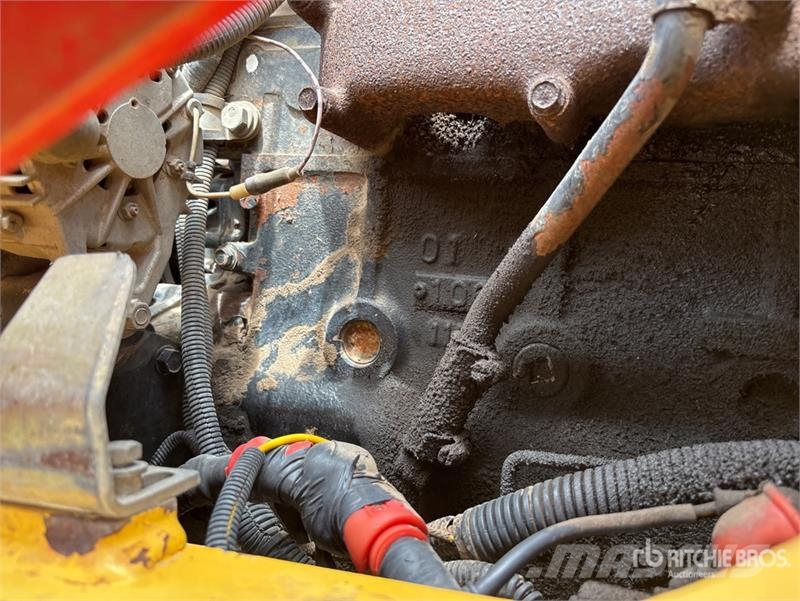 Komatsu WB140 Retroescavadeiras