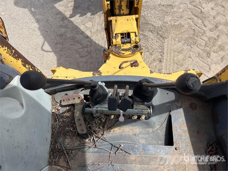 Komatsu WB140 Retroescavadeiras