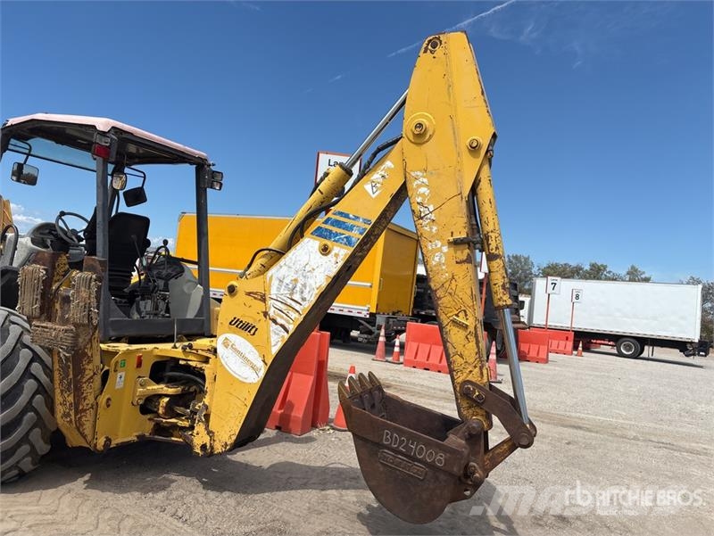 Komatsu WB140 Retroescavadeiras