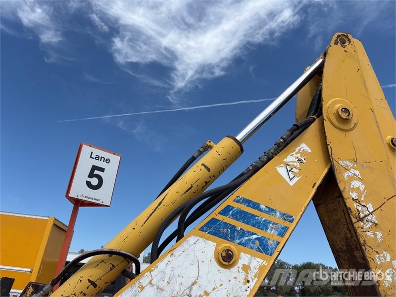 Komatsu WB140 Retroescavadeiras