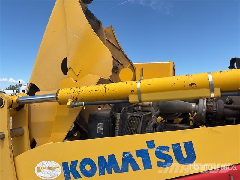 Komatsu WB140 Retroescavadeiras