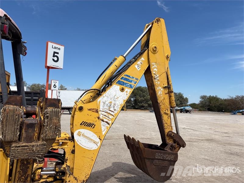 Komatsu WB140-2 Rovokopači