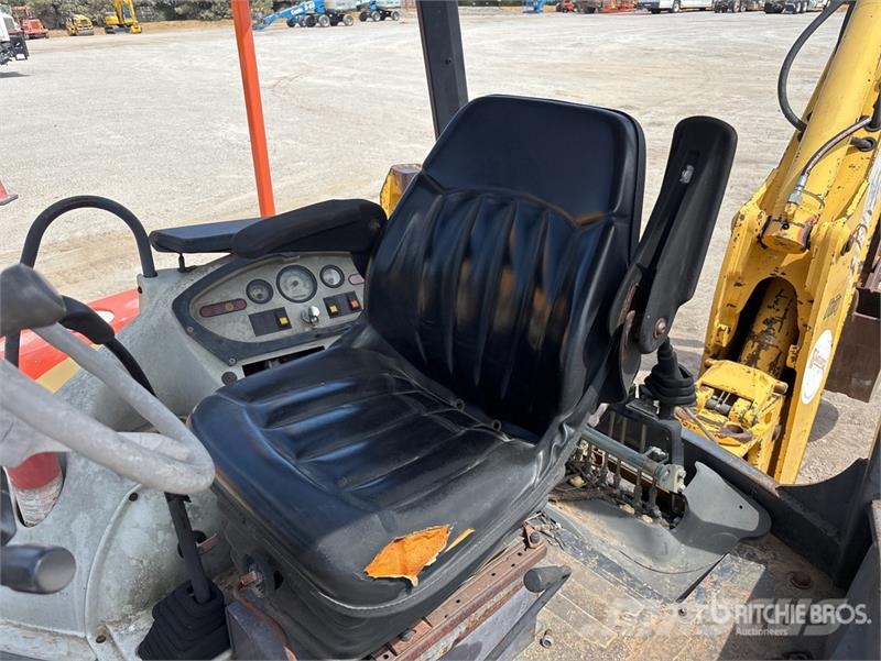 Komatsu WB140-2 Rovokopači