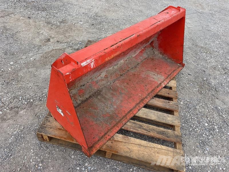 Kubota B2324 56 in General Purpose Ag Tractor Bucket Další příslušenství k traktorům