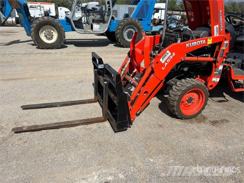 Kubota B3350HSD Taajamatraktorit