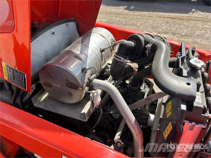 Kubota B3350HSD Taajamatraktorit
