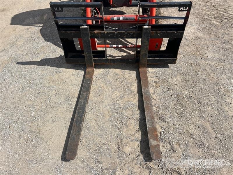 Kubota B3350HSD Taajamatraktorit