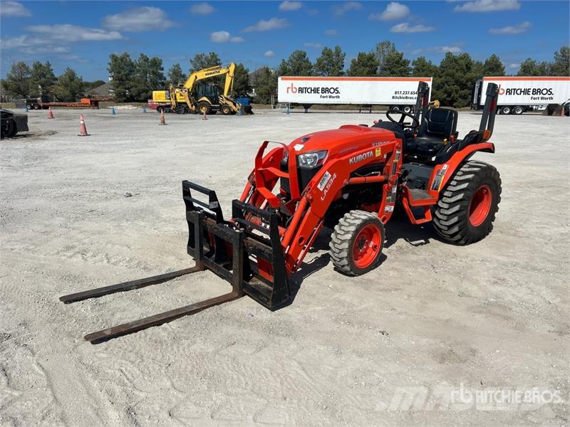 Kubota B3350HSD Taajamatraktorit