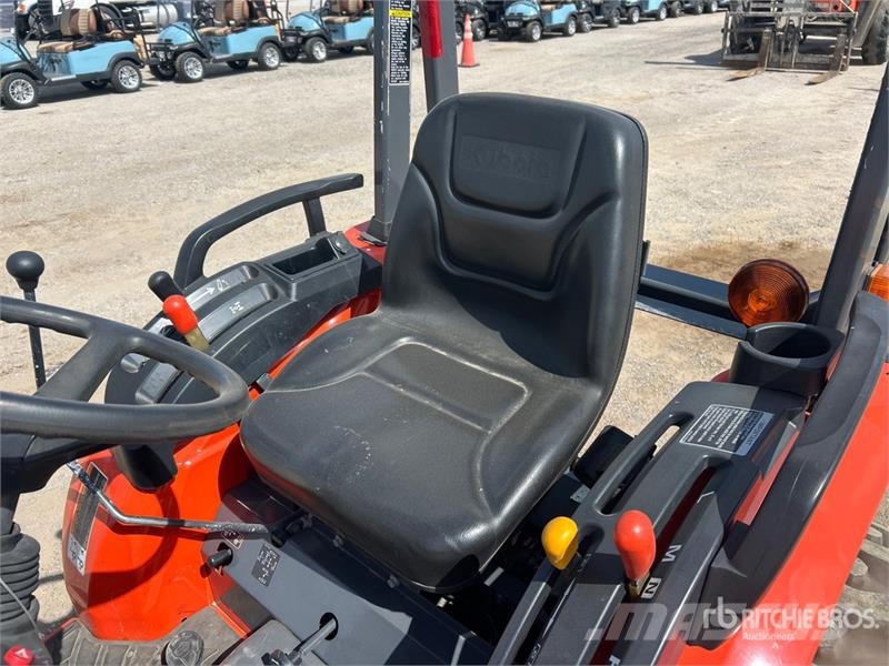 Kubota B3350HSD Taajamatraktorit