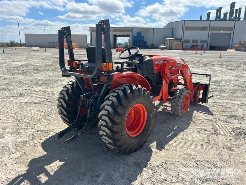Kubota B3350HSD Taajamatraktorit
