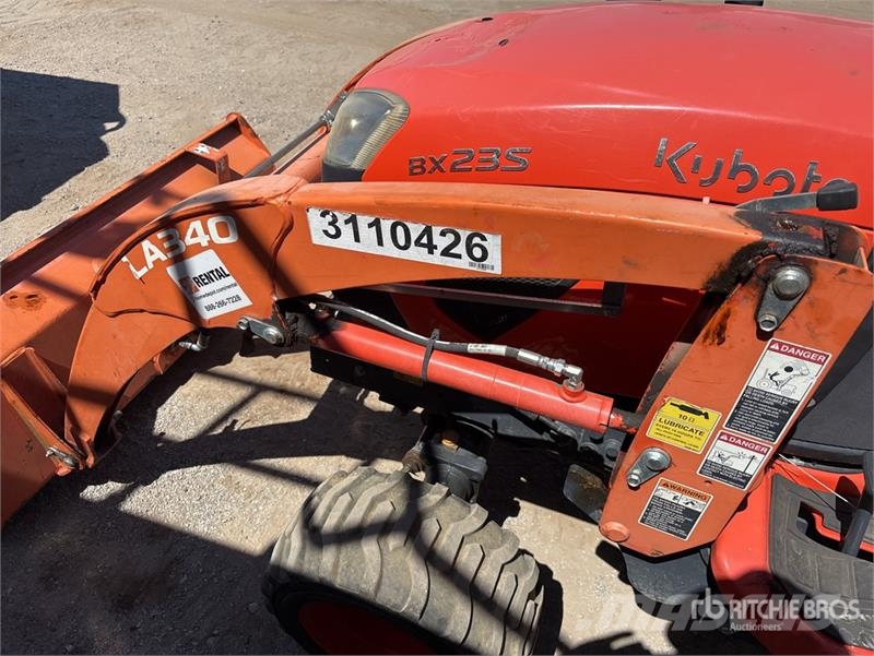 Kubota BX23SLB-R 4WD Utility Tractor Kompakttraktorer