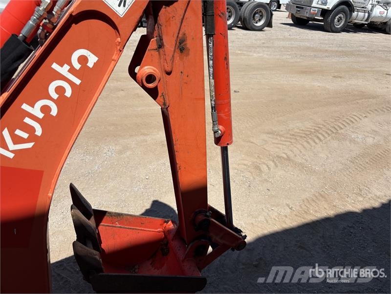 Kubota BX23SLB-R 4WD Utility Tractor Kompakttraktorer