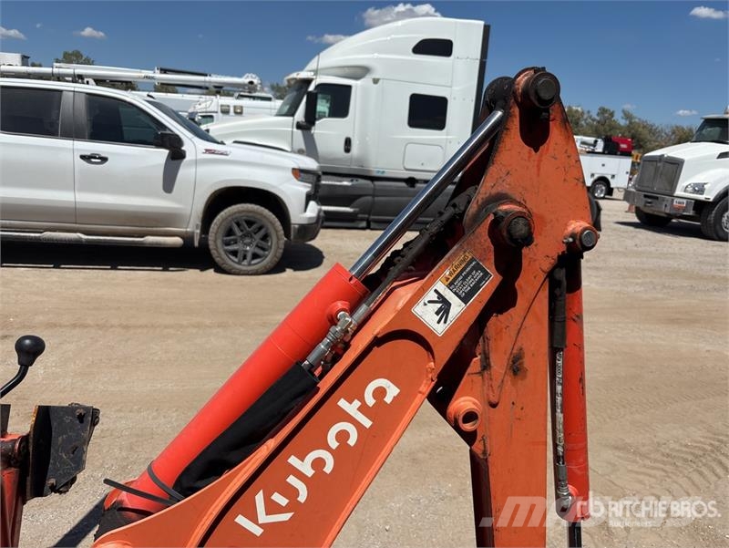 Kubota BX23SLB-R 4WD Utility Tractor Kompakttraktorer