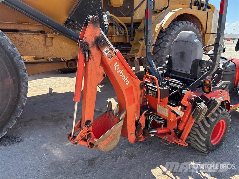 Kubota BX23SLB-R 4WD Utility Tractor Kompakttraktorer