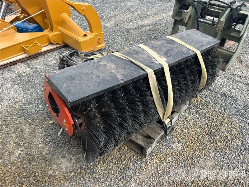 Kubota BX2814A 60 in Sweeper Attachment Metle