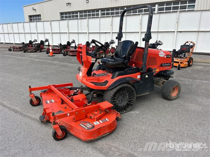 Kubota KUF3710 Ride-On Lawn Mower Самохідні газонокосарки
