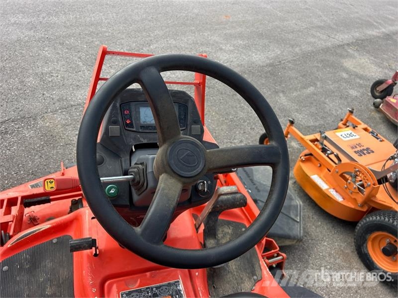 Kubota KUF3710 Ride-On Lawn Mower Самохідні газонокосарки