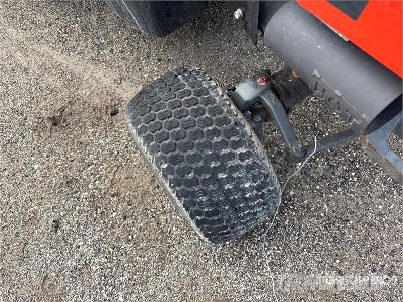 Kubota KUF3710 Ride-On Lawn Mower Reitermäher