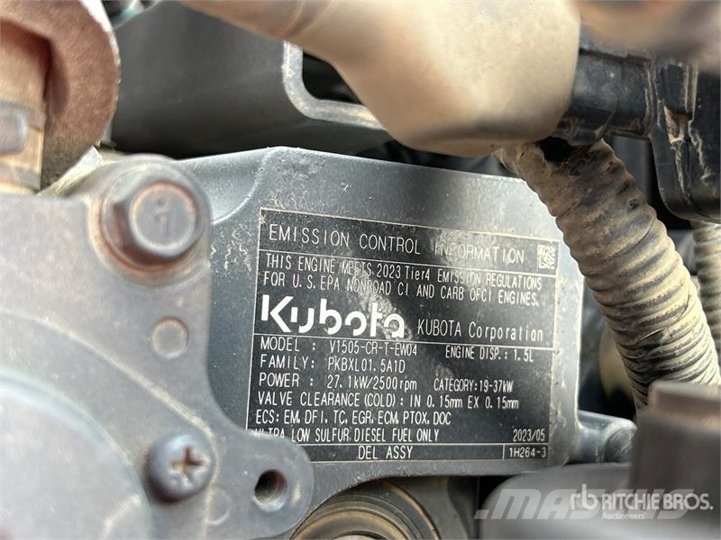 Kubota KUF3710 Ride-On Lawn Mower Самохідні газонокосарки