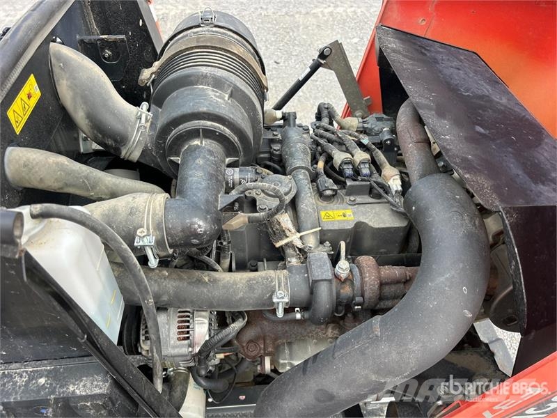 Kubota KUF3710 Ride-On Lawn Mower Traktorske kosilice