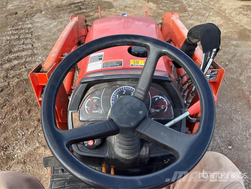 Kubota L3901 HST 4WD Utility Tractor Tractoare compacte