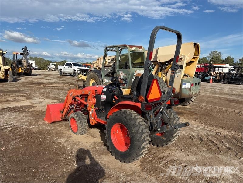 Kubota L3901 HST 4WD Utility Tractor Tractoare compacte