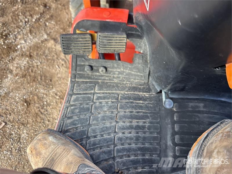 Kubota L3901 HST 4WD Utility Tractor Tractoare compacte