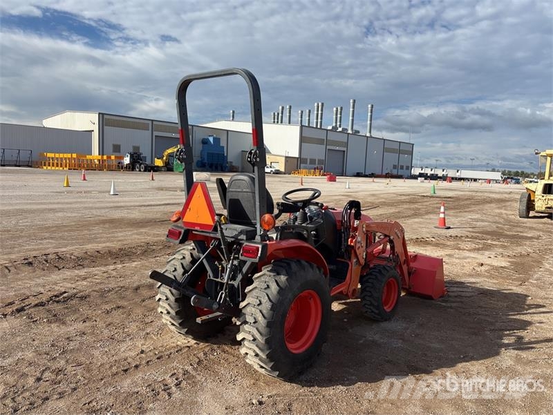 Kubota L3901 HST 4WD Utility Tractor Tractoare compacte