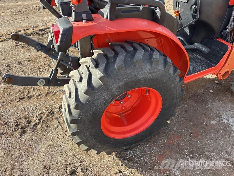 Kubota L3901 HST 4WD Utility Tractor Tractoare compacte