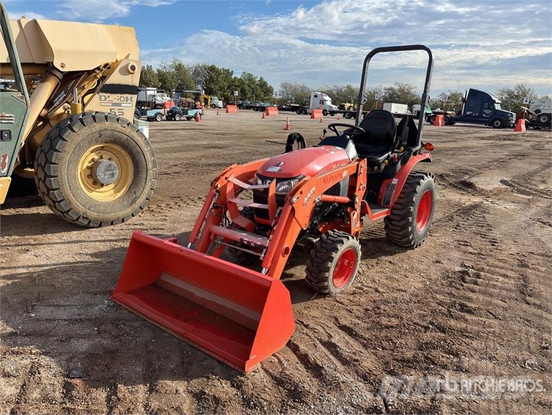 Kubota L3901 HST 4WD Utility Tractor Tractoare compacte