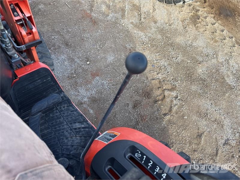 Kubota L3901 HST 4WD Utility Tractor Tractoare compacte
