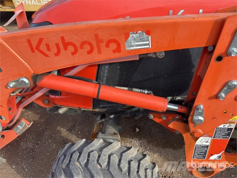 Kubota L3901 HST 4WD Utility Tractor Tractoare compacte