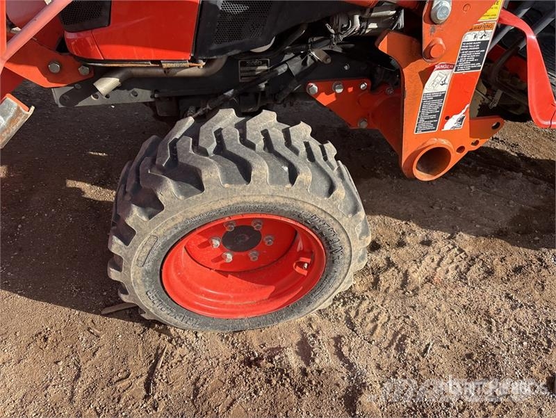Kubota L3901 HST 4WD Utility Tractor Tractoare compacte