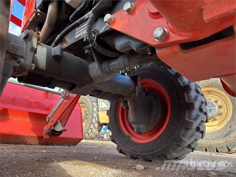 Kubota L3901 HST 4WD Utility Tractor Tractoare compacte