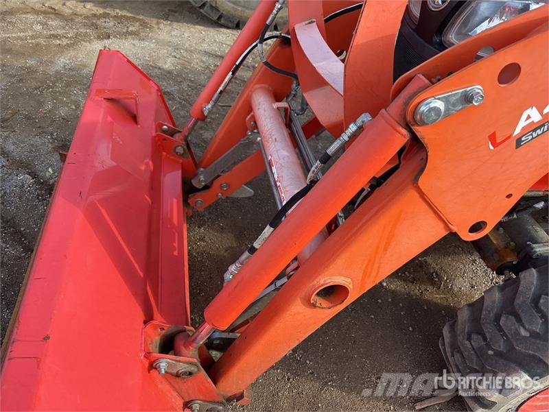 Kubota L3901 HST 4WD Utility Tractor Tractoare compacte