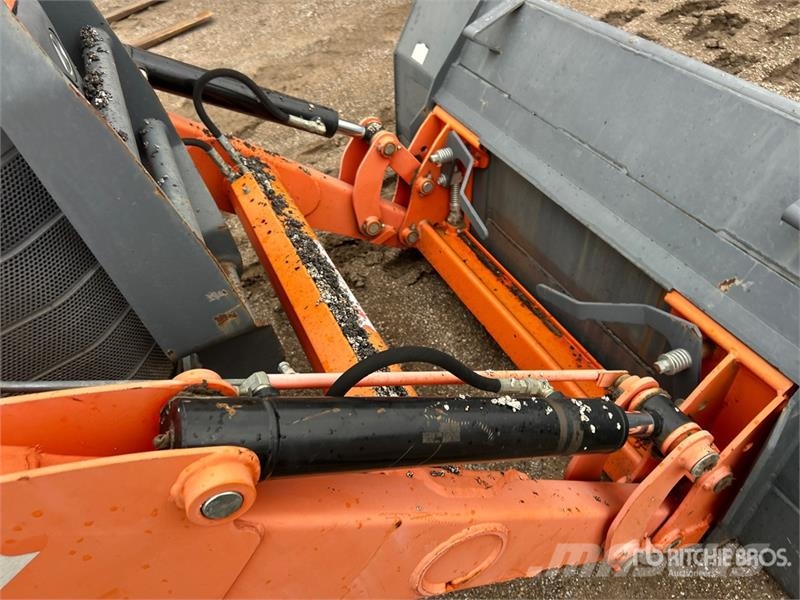 Kubota L47 4x4 Backhoe Loader لوادر ذات جرافات عكسية