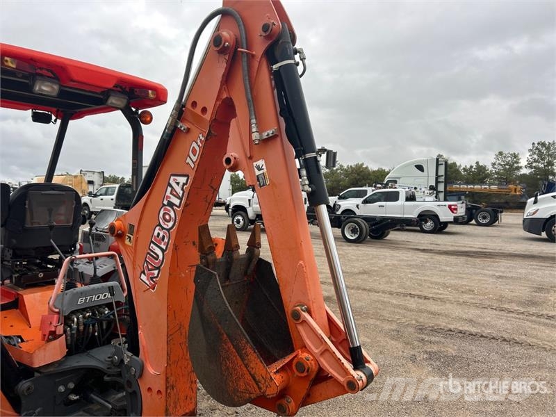 Kubota L47 4x4 Backhoe Loader لوادر ذات جرافات عكسية