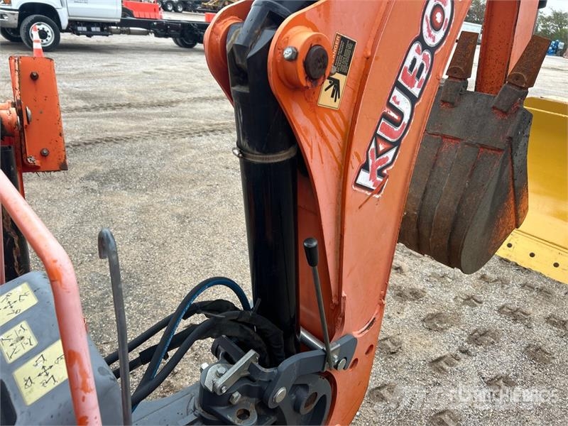 Kubota L47 4x4 Backhoe Loader لوادر ذات جرافات عكسية