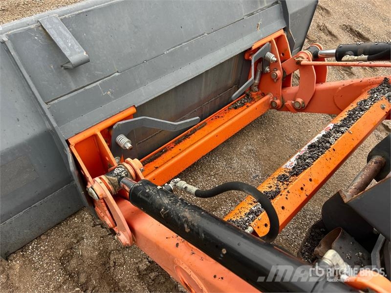 Kubota L47 4x4 Backhoe Loader لوادر ذات جرافات عكسية