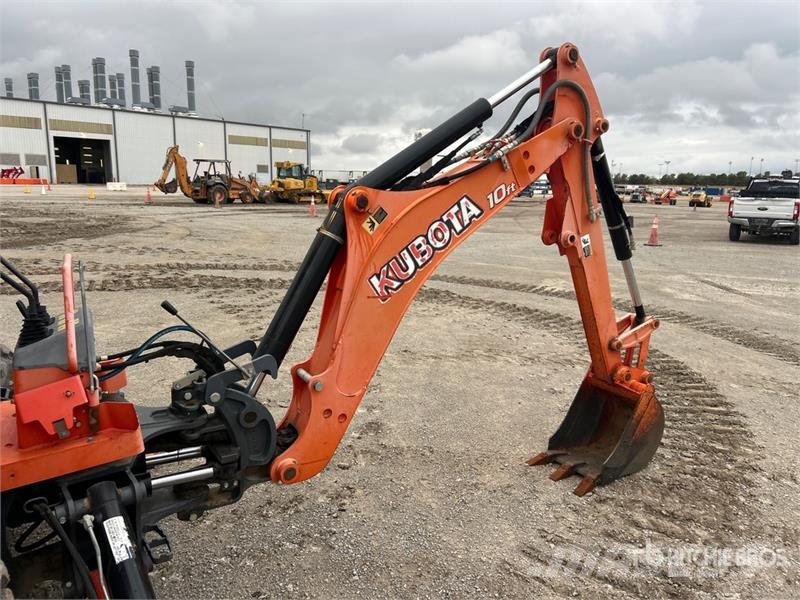 Kubota L47 4x4 Backhoe Loader لوادر ذات جرافات عكسية