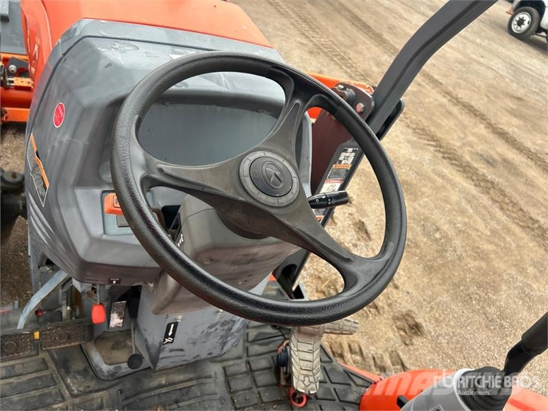 Kubota L47 4x4 Backhoe Loader لوادر ذات جرافات عكسية